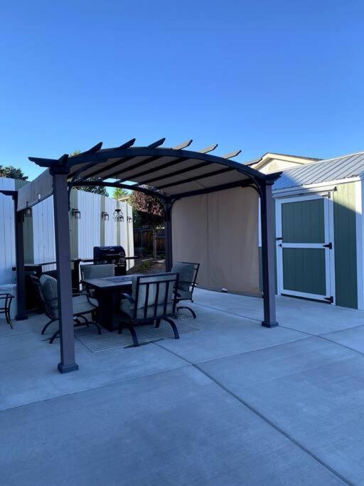 Villa Madras Oak House Exterior foto